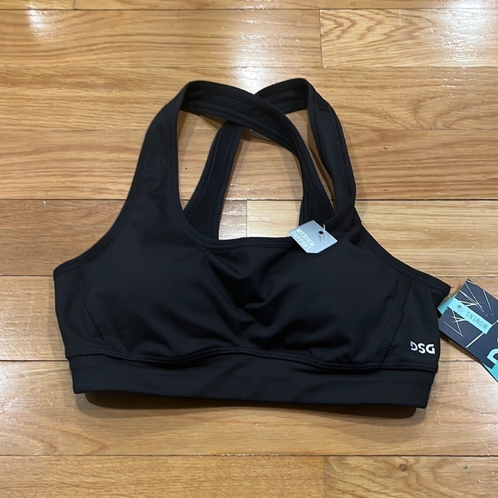 Nwt DSG medium support sports bra size small .